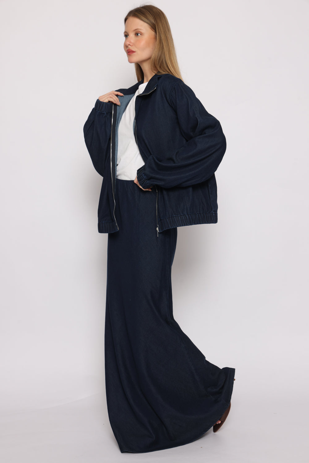 כחול ג'ינס כהה