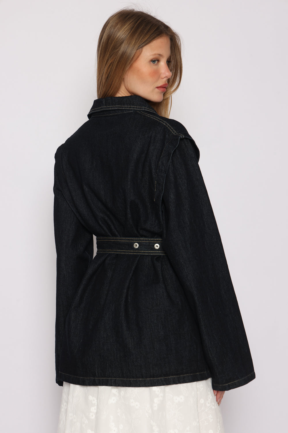 כחול ג'ינס כהה