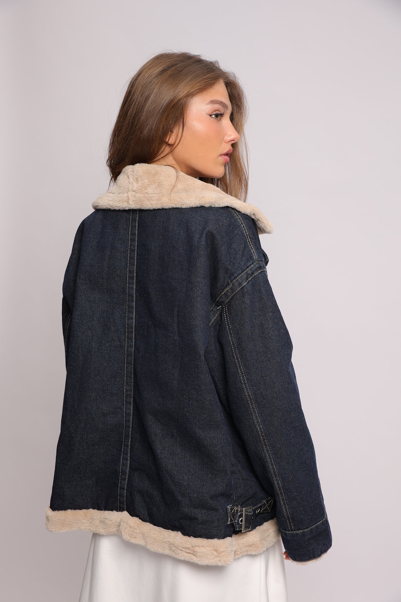 כחול ג'ינס כהה