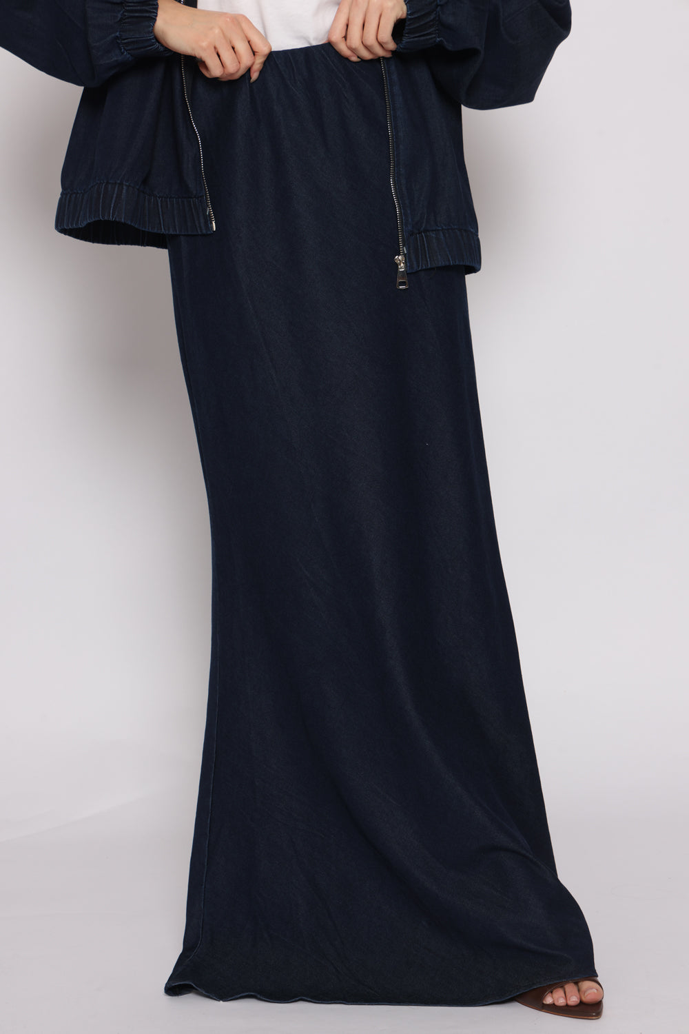 כחול ג'ינס כהה