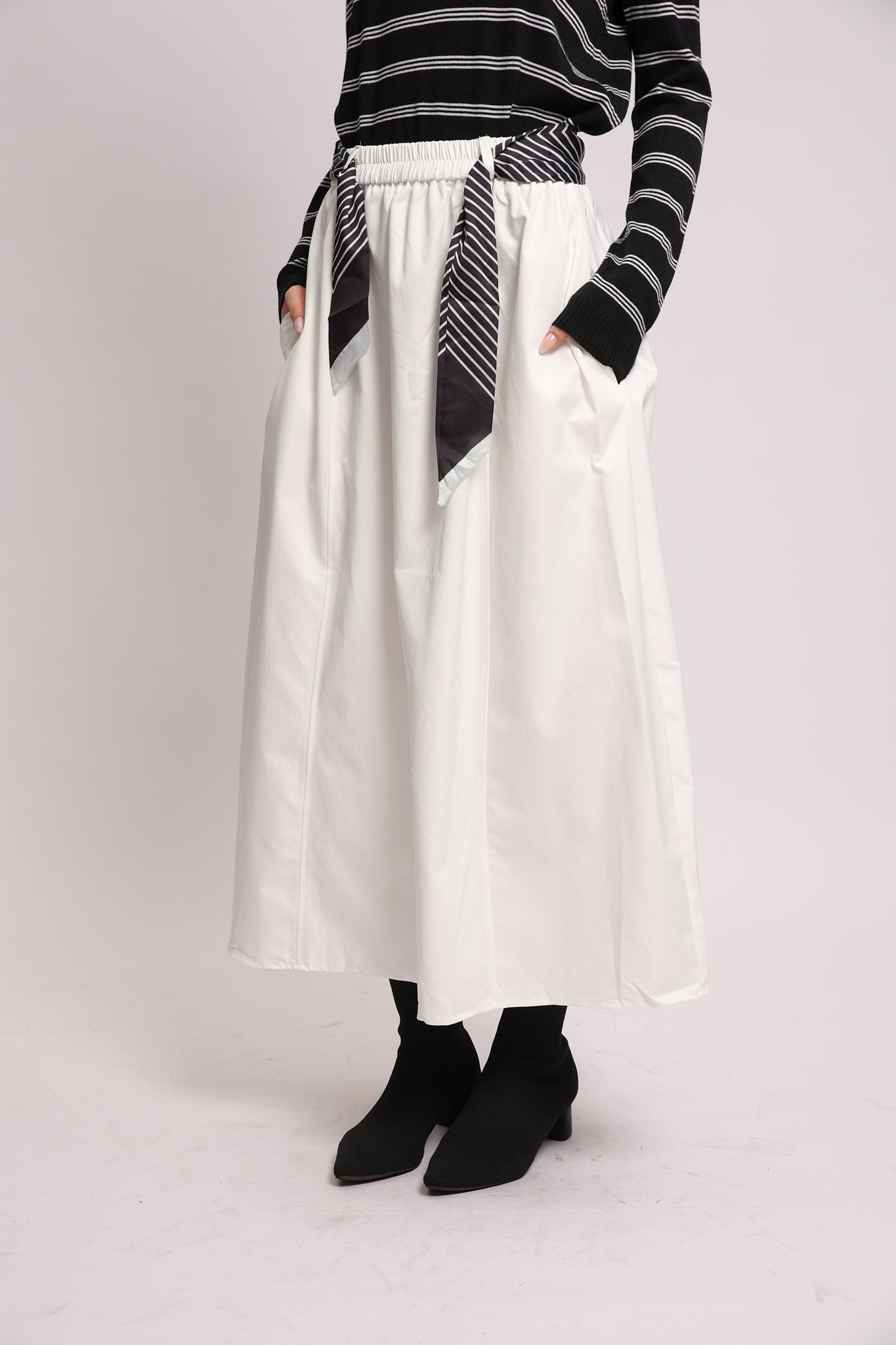 לבן