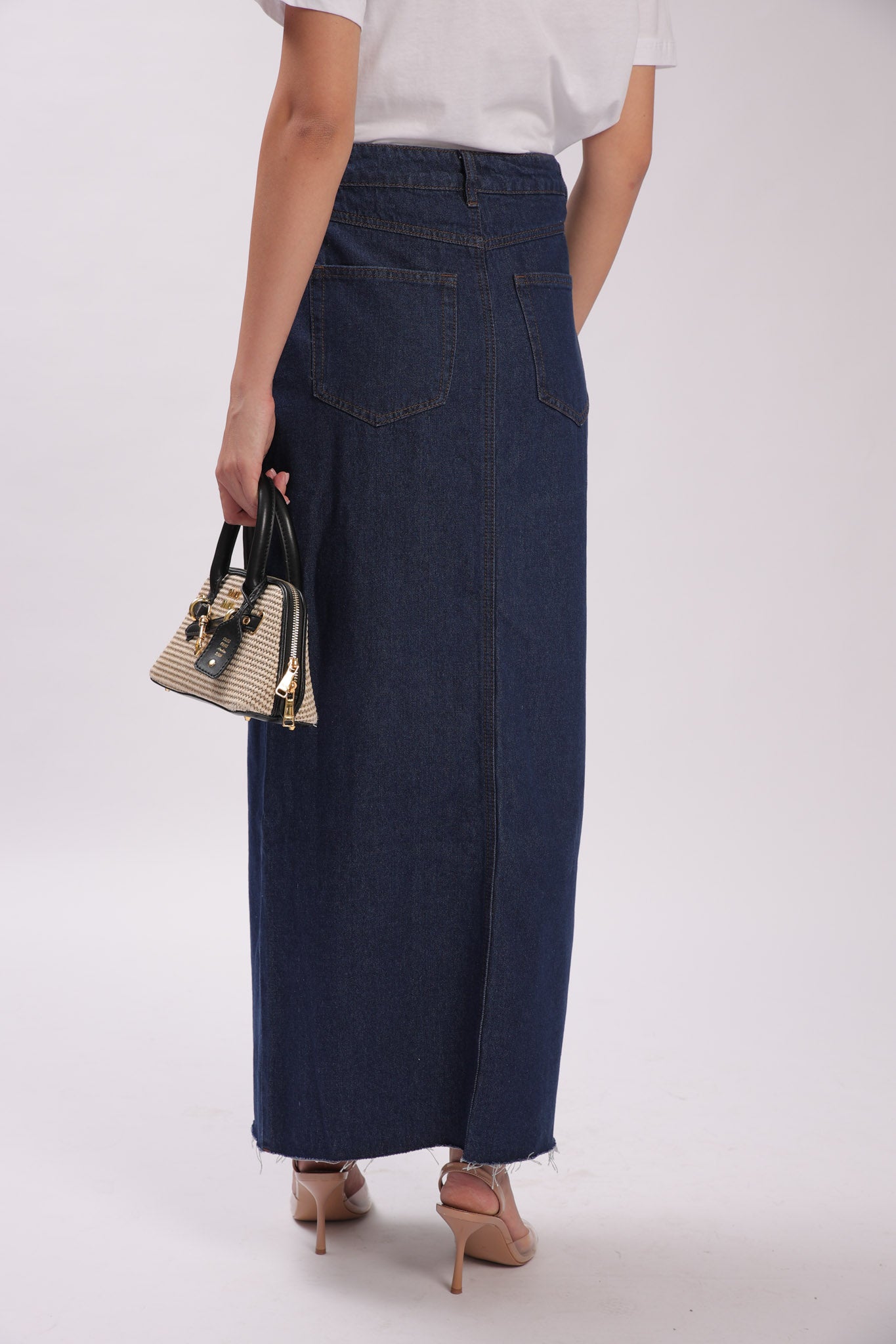 כחול ג'ינס כהה